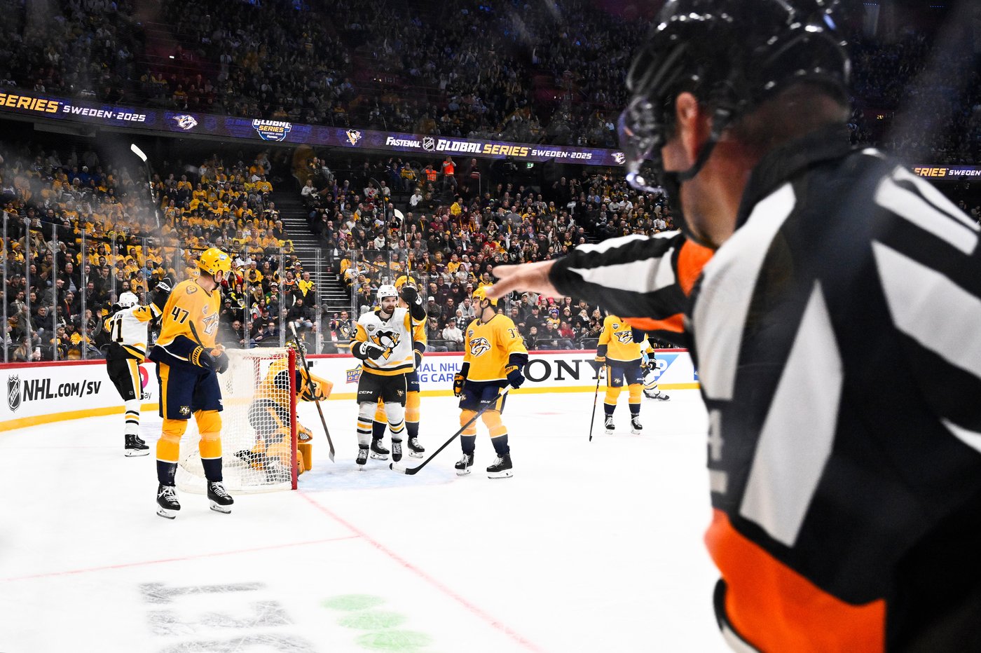 Stamkos scores in OT, the Predators rally to beat Penguins 2-1 in Global Series in Stockholm | iNFOnews.ca Stamkos scores in OT, the Predators rally to beat Penguins 2-1 in Global Series in Stockholm | iNFOnews.ca