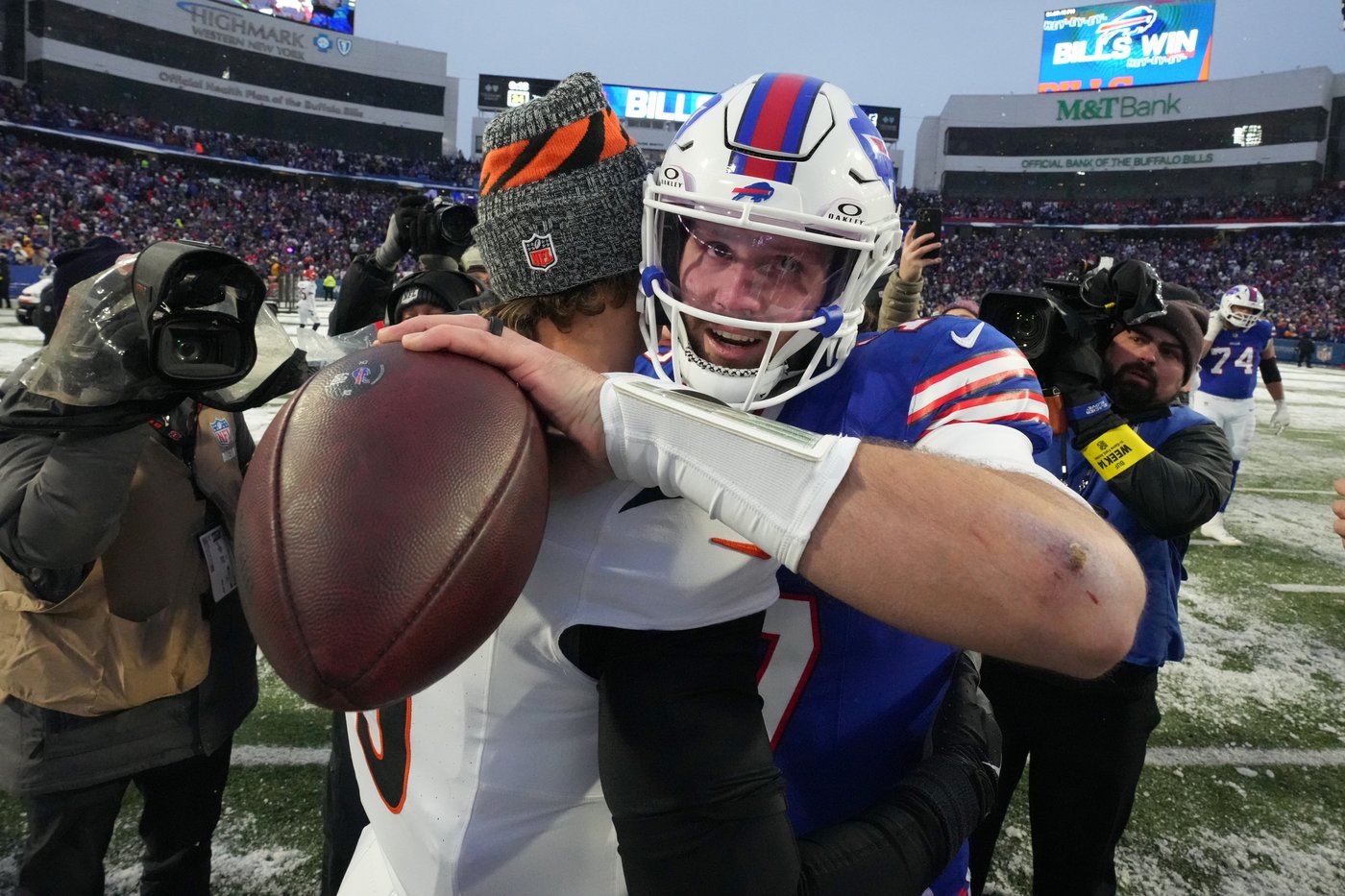 Josh Allen reminds NFL why he's among elite in rallying the Bills to beat the Bengals | iNFOnews.ca