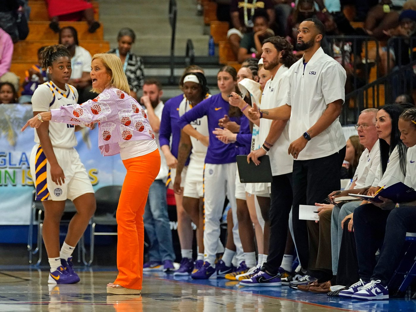 Flau’Jae Johnson leads No. 5 LSU over Washington State 112-35 for 8th straight game over 100 points | iNFOnews.ca