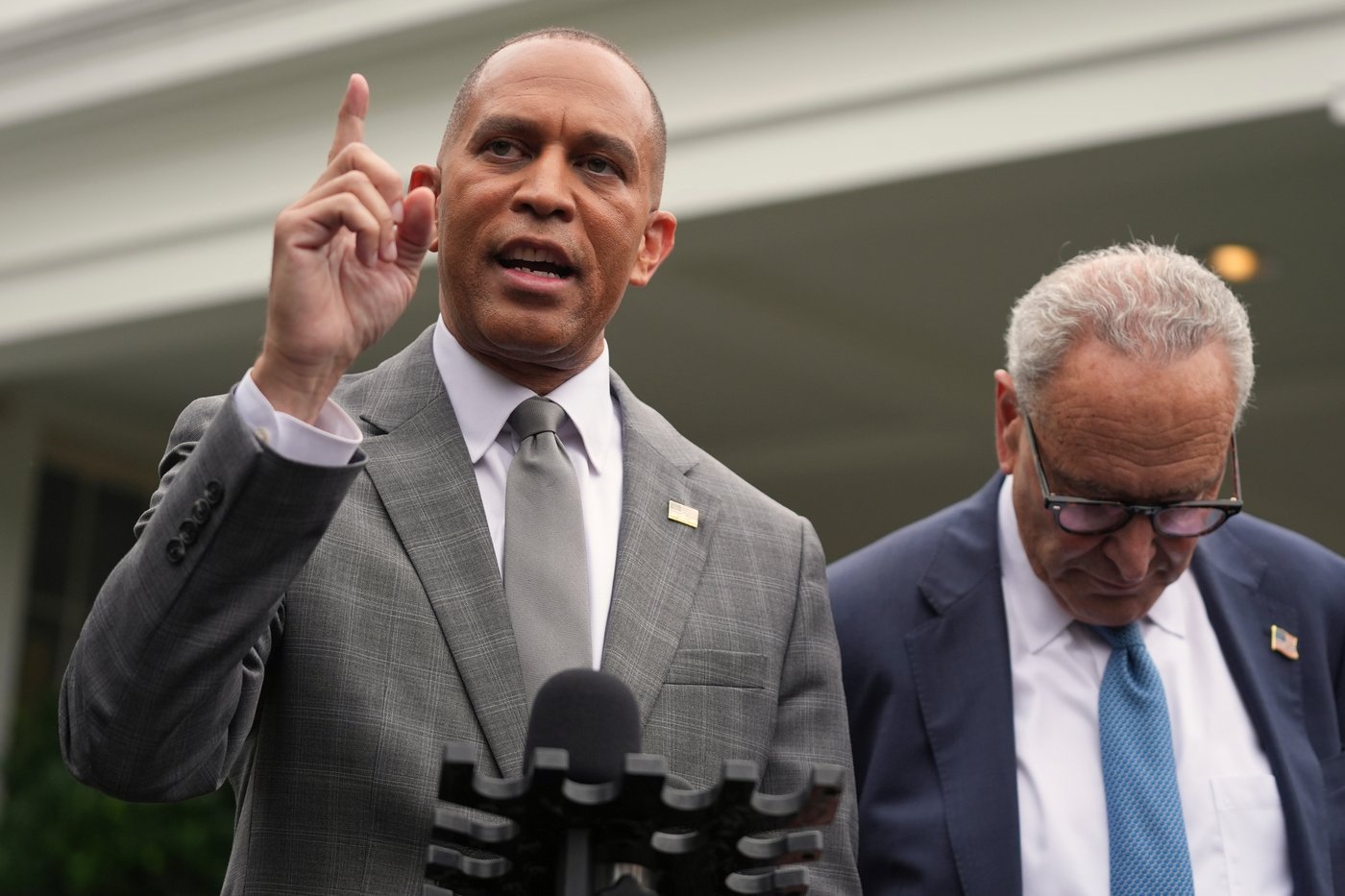 Trump administration blames Democrats for shutdown in official government warnings as deadline nears | iNFOnews.ca