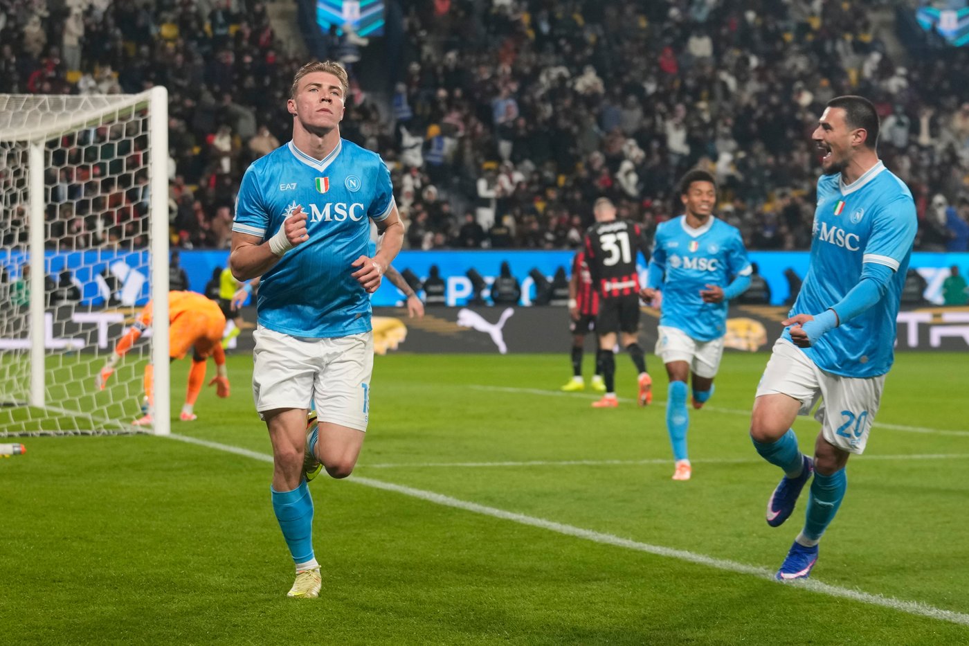 Rasmus Højlund shines as Napoli beats AC Milan 2-0 to reach Italian Super Cup final | iNFOnews.ca