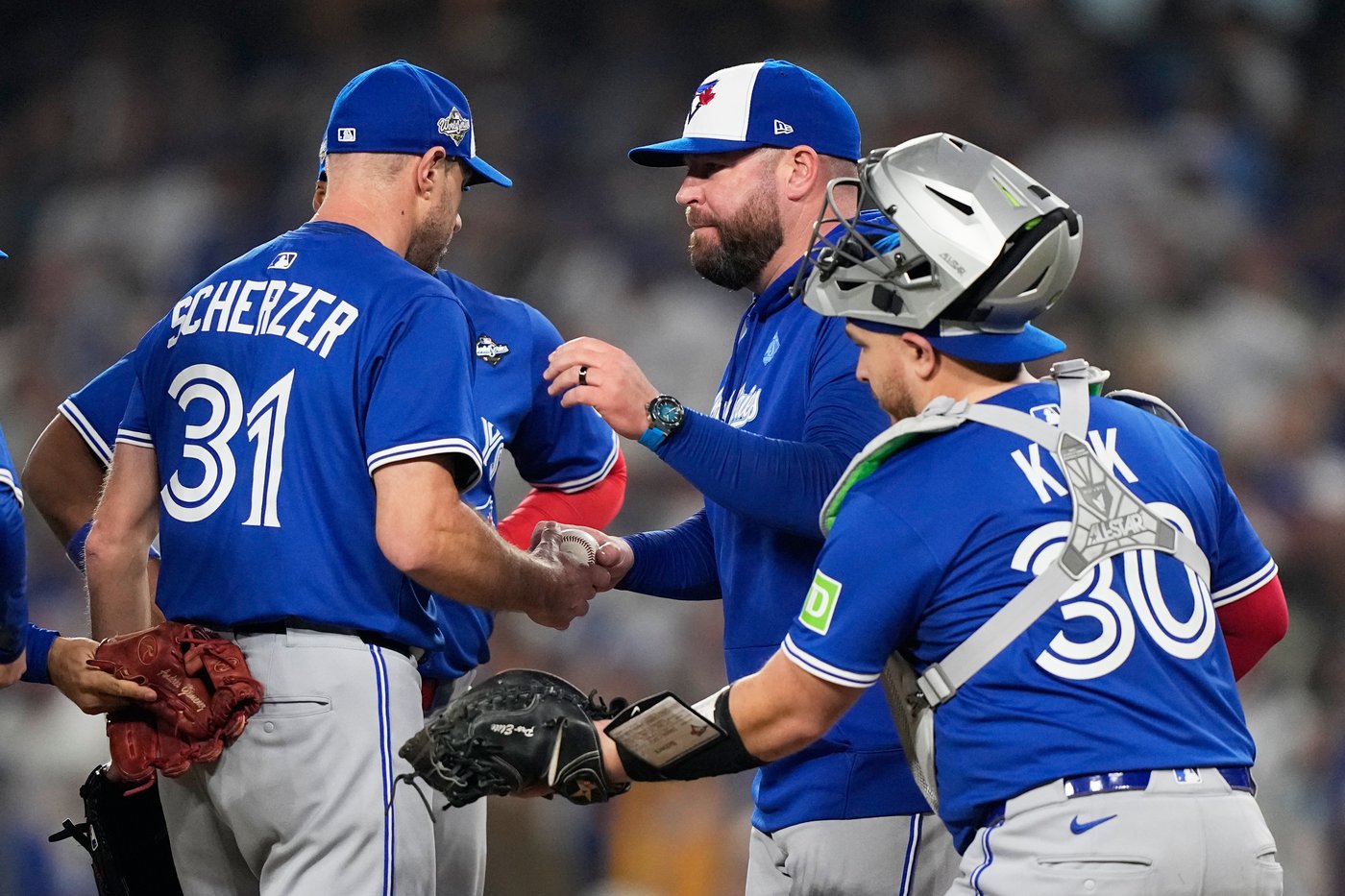 Scherzer doesn't argue with Schneider, leaves World Series Game 3 with lead that bullpen wastes | iNFOnews.ca Scherzer doesn't argue with Schneider, leaves World Series Game 3 with lead that bullpen wastes | iNFOnews.ca