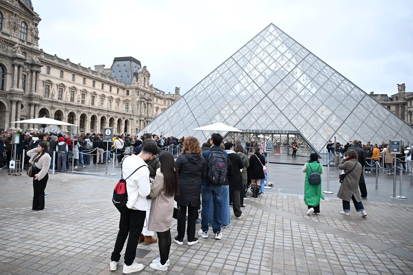 The $100 million Louvre theft could make France's stolen Crown Jewels as famous as the Mona Lisa | iNFOnews.ca The $100 million Louvre theft could make France's stolen Crown Jewels as famous as the Mona Lisa | iNFOnews.ca