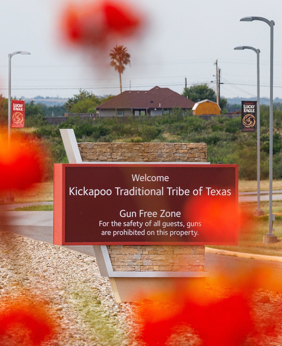 2 killed, 5 wounded when man opened fire in casino parking lot in Texas, authorities say | iNFOnews.ca
