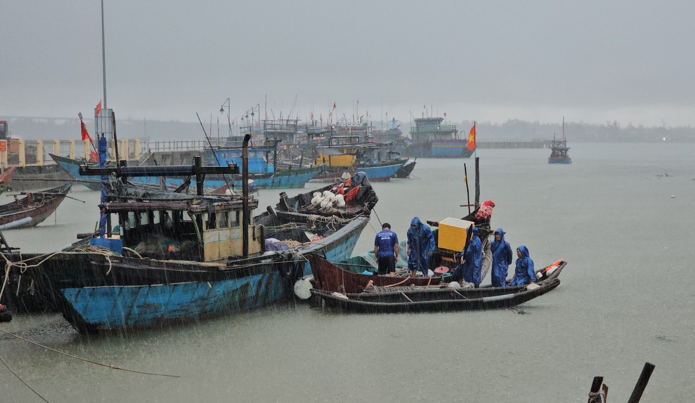 Vietnam evacuates thousands and shuts airports as Typhoon Bualoi nears landfall | iNFOnews.ca