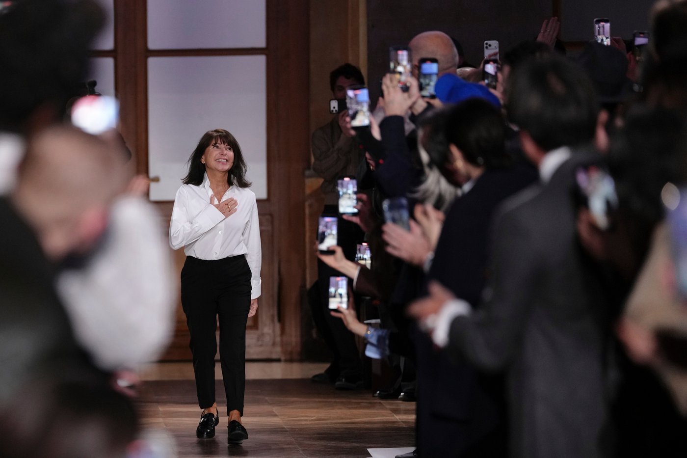 Hermès menswear designer Nichanian takes final bow after 37 years | iNFOnews.ca Hermès menswear designer Nichanian takes final bow after 37 years | iNFOnews.ca