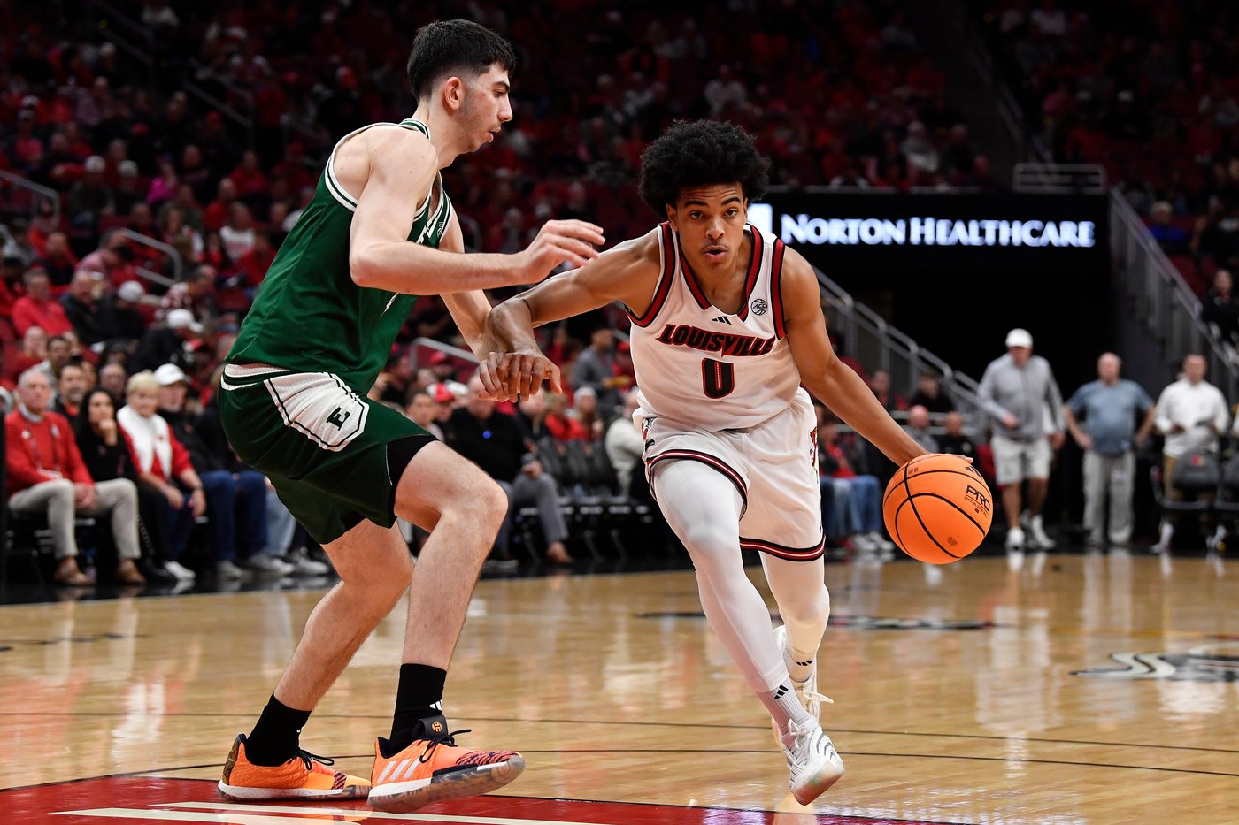 Defense leads the way for No. 6 Louisville in 87-46 rout of Eastern Michigan | iNFOnews.ca