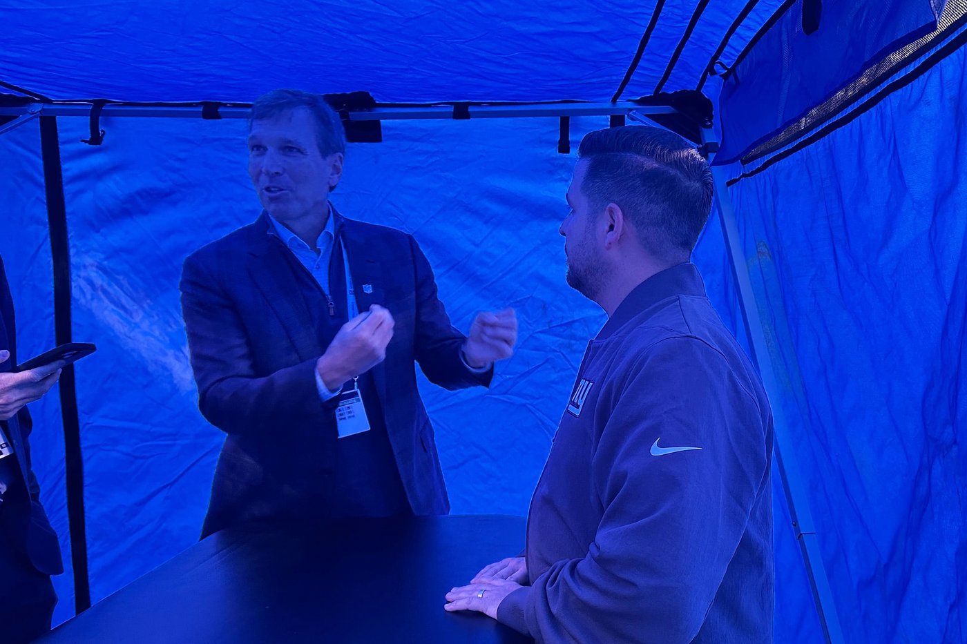 A peek inside the blue medical tent that has become a fixture on NFL sidelines | iNFOnews.ca A peek inside the blue medical tent that has become a fixture on NFL sidelines | iNFOnews.ca