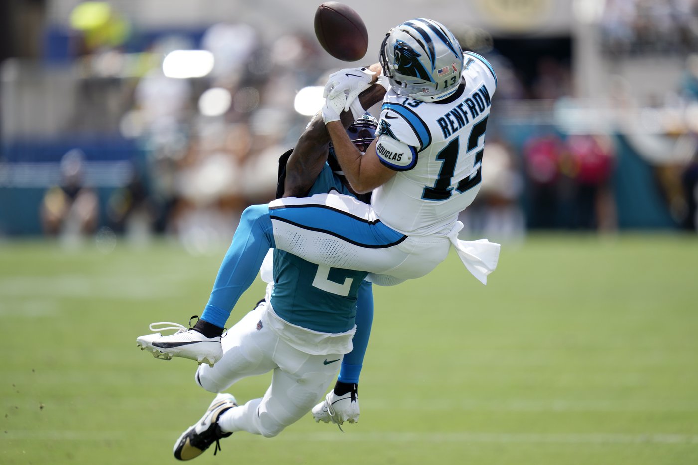 New Jaguars defensive backs Lewis and Murray deliver Texas-sized performances in opener | iNFOnews.ca New Jaguars defensive backs Lewis and Murray deliver Texas-sized performances in opener | iNFOnews.ca