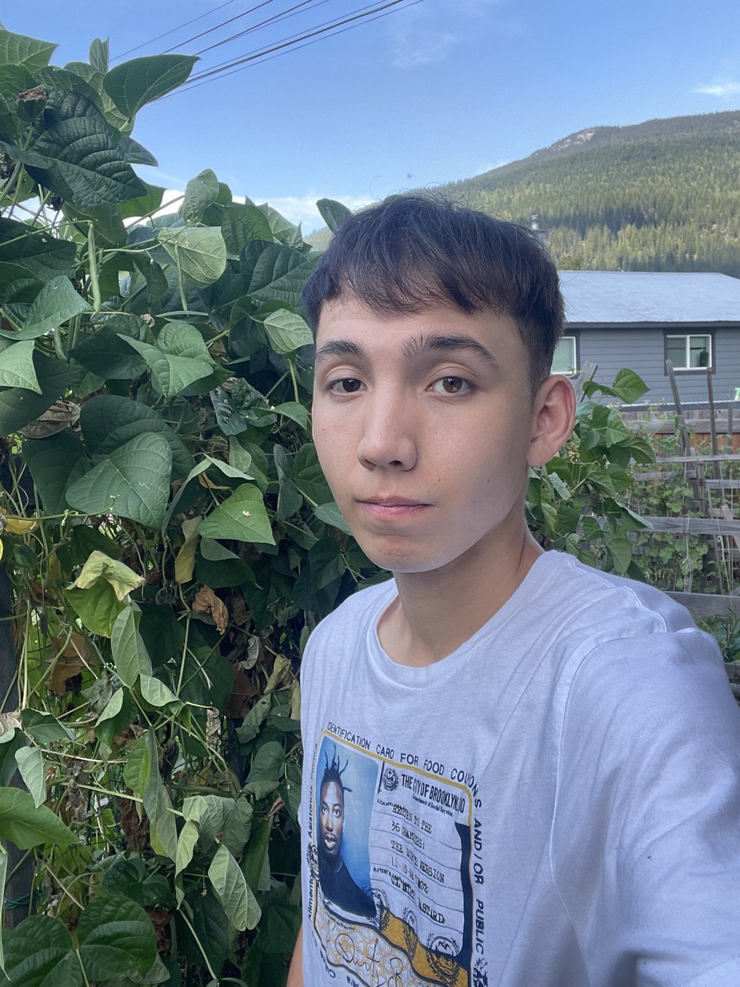 Young Canadians tell of their generations' challenges and hopes | iNFOnews.ca