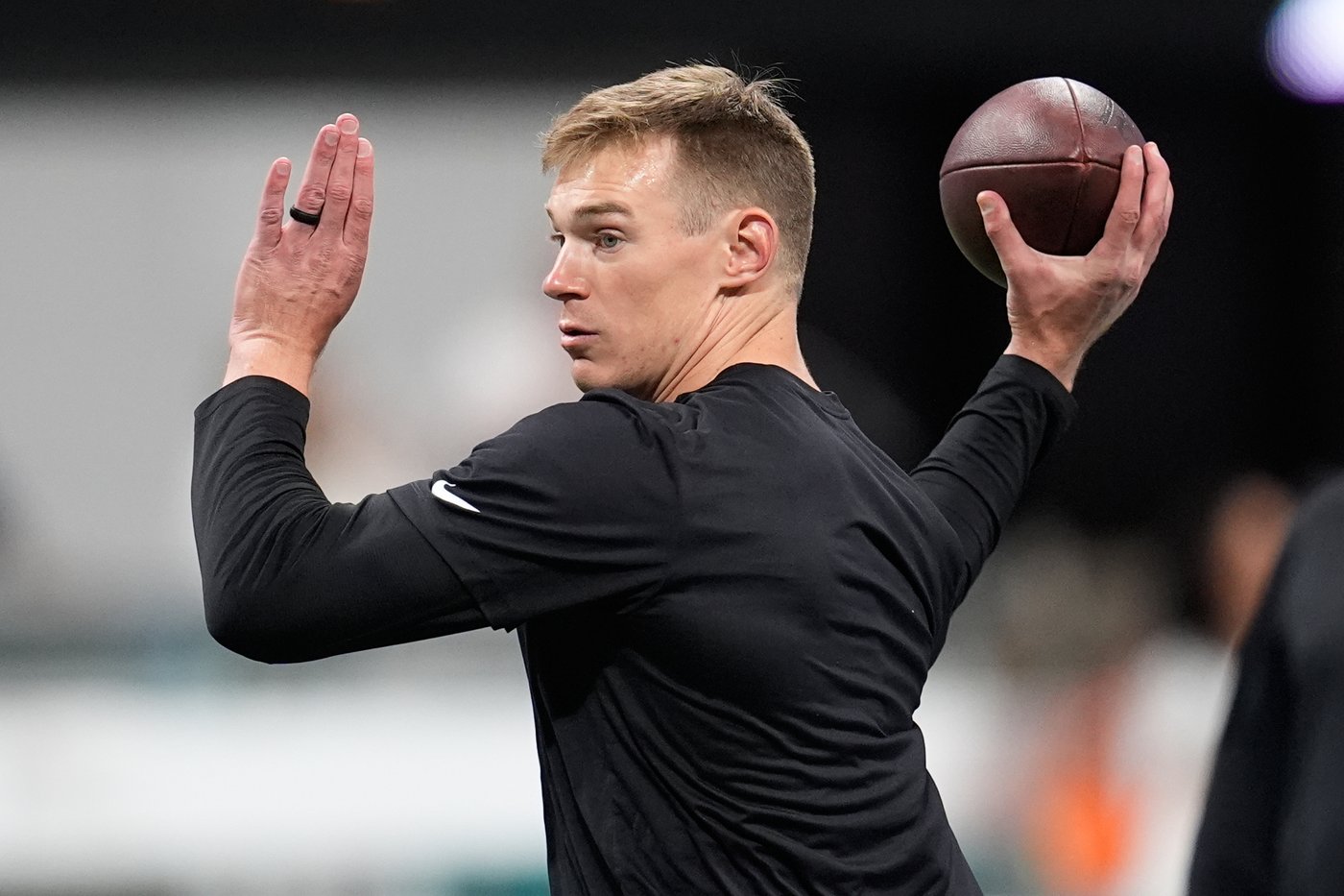 Falcons QB Michael Penix Jr. and top WR Drake London to miss game against Dolphins due to injuries | iNFOnews.ca Falcons QB Michael Penix Jr. and top WR Drake London to miss game against Dolphins due to injuries | iNFOnews.ca