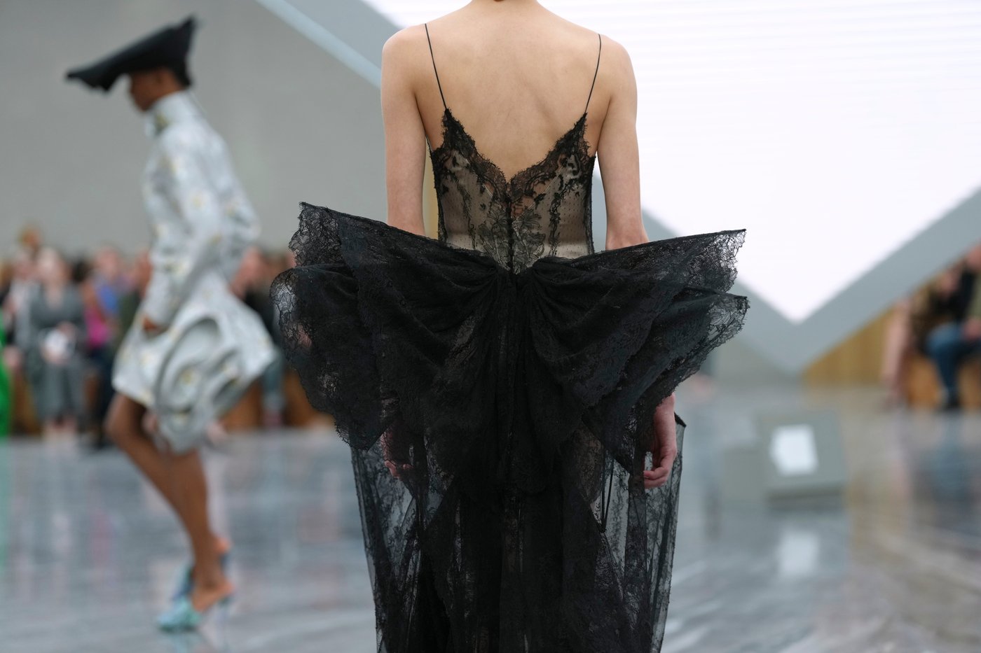 Anderson’s Dior womenswear debut is a montage of ideas, but not a 'New Look' | iNFOnews.ca