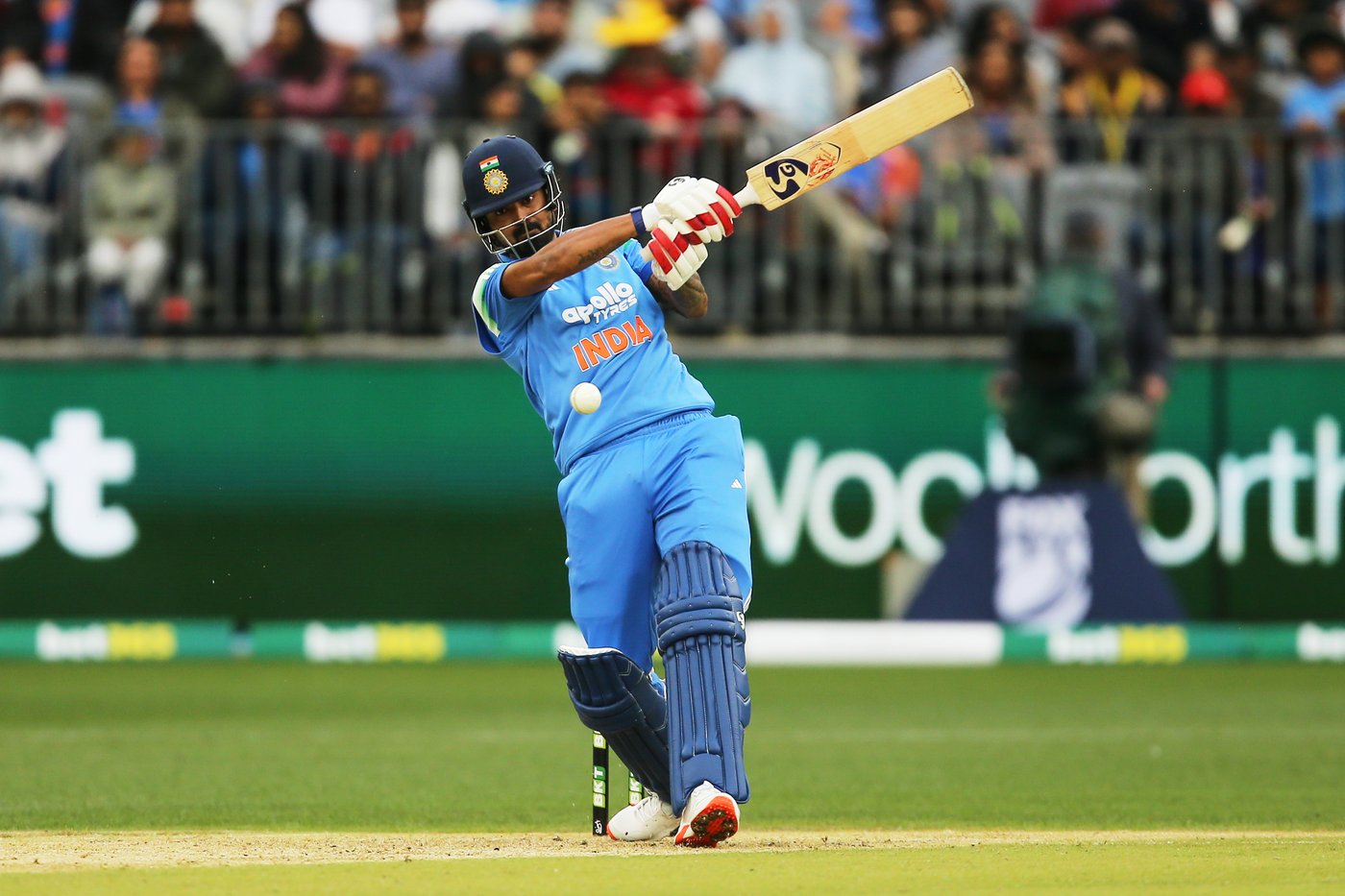 Marsh guides Australia to 7-wicket win over India in rain-marred ODI series opener | iNFOnews.ca Marsh guides Australia to 7-wicket win over India in rain-marred ODI series opener | iNFOnews.ca