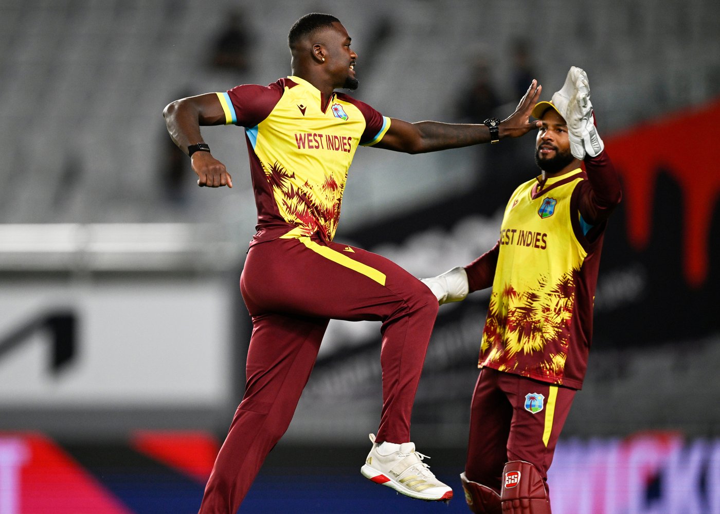 Santner surge in vain as West Indies defends 164 to beat New Zealand by 7 runs in 1st T20 | iNFOnews.ca Santner surge in vain as West Indies defends 164 to beat New Zealand by 7 runs in 1st T20 | iNFOnews.ca