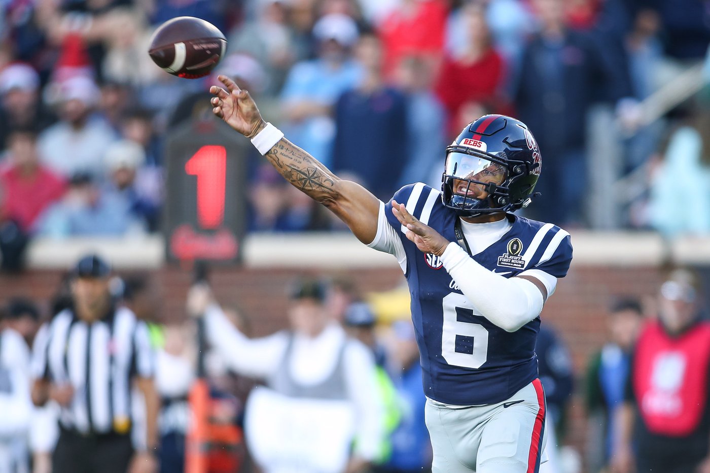 Chambliss and No. 6 Ole Miss ace their test without Kiffin and beat No. 17 Tulane 41-10 in the CFP | iNFOnews.ca
