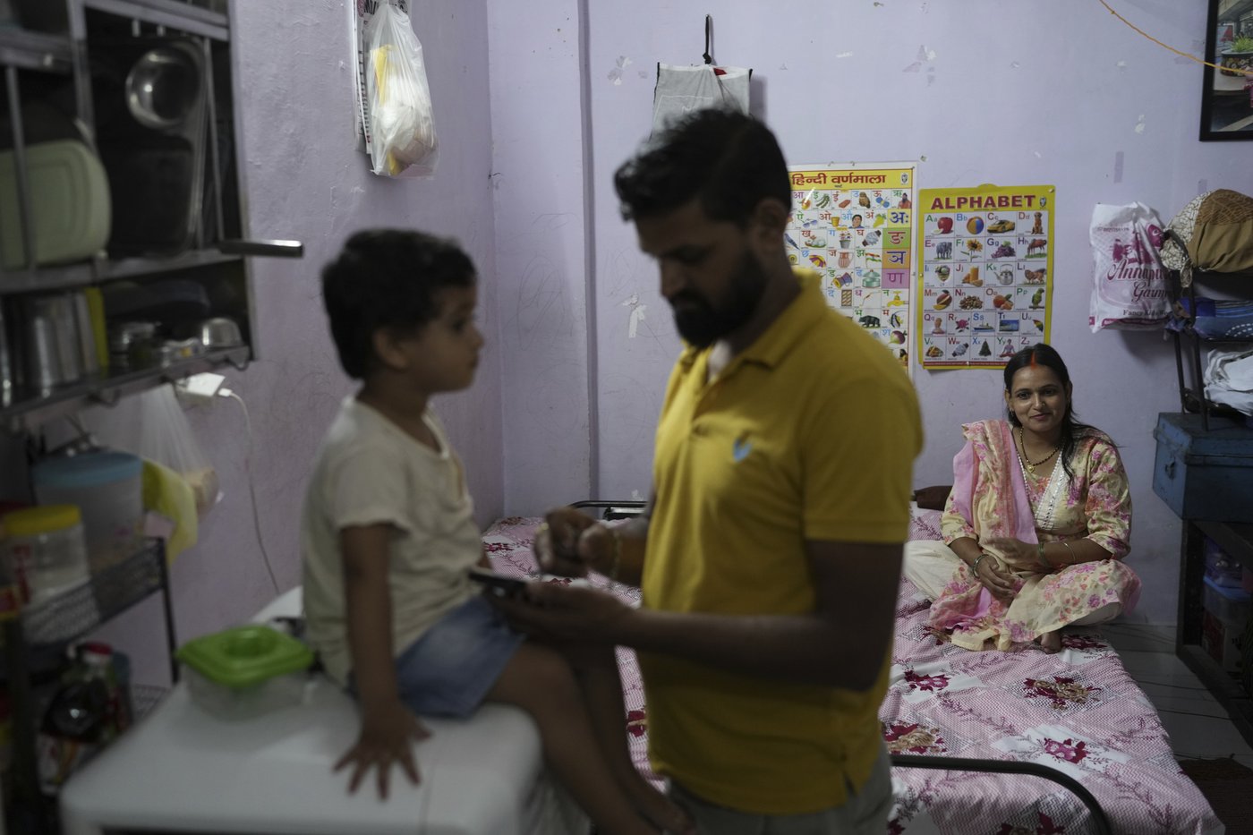 PHOTO ESSAY: Newborn caregiving programs help ease parenting in India | iNFOnews.ca