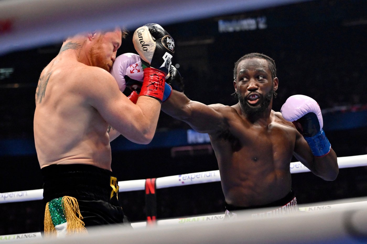 Passengers in boxing champion Terence Crawford's vehicle allege rights violated during traffic stop | iNFOnews.ca Passengers in boxing champion Terence Crawford's vehicle allege rights violated during traffic stop | iNFOnews.ca