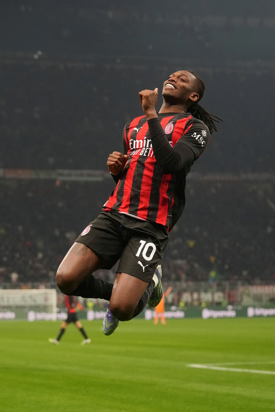 AC Milan edges Lazio to top Serie A and Yildiz nets two for Juventus | iNFOnews.ca