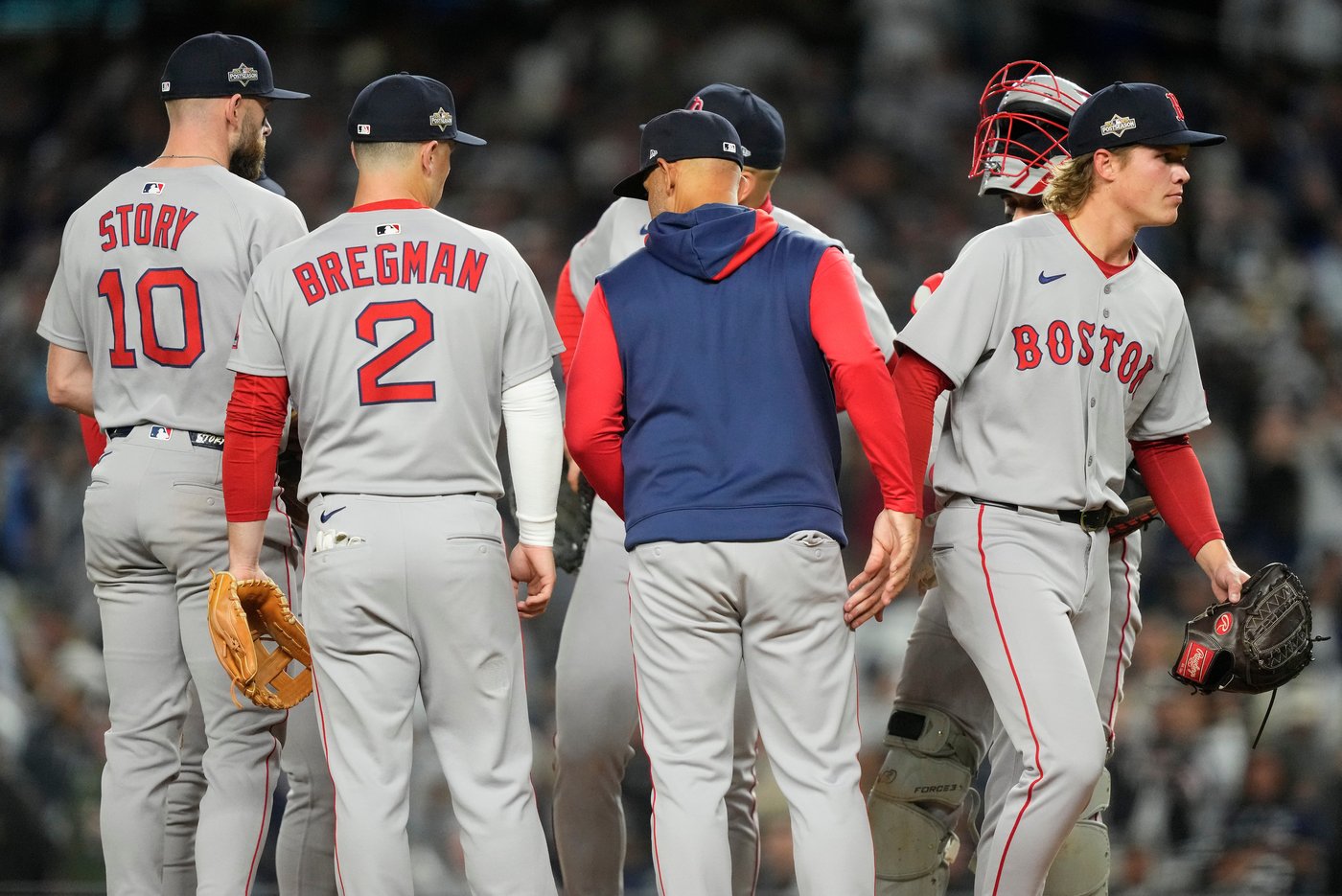Red Sox eliminated by the Yankees after mistakes in the field bite Boston | iNFOnews.ca