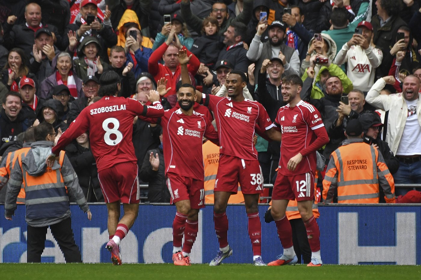 Man United wins chaotic match against Chelsea and Liverpool remains perfect | iNFOnews.ca