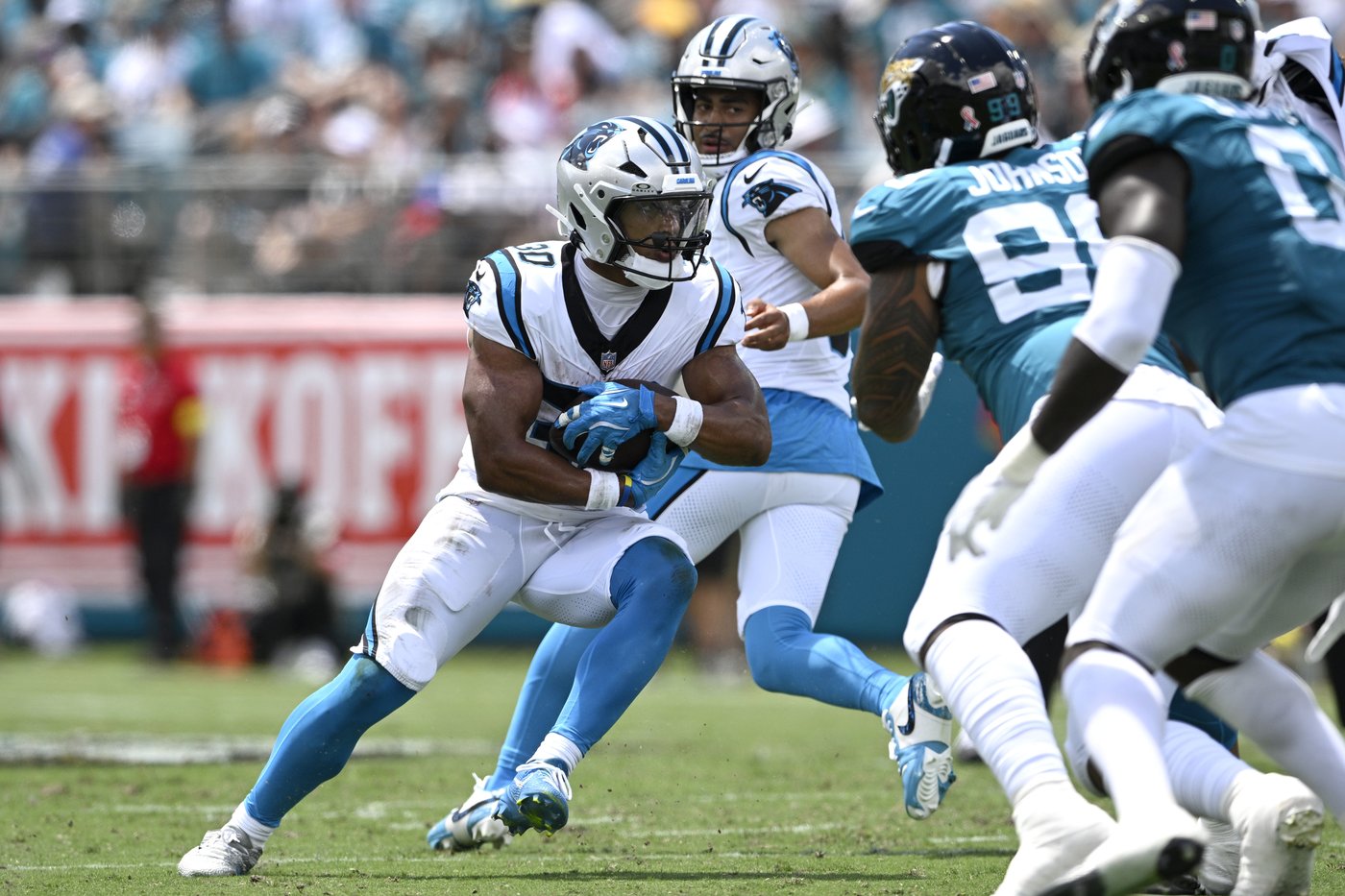 Panthers-Jaguars game gets ready to resume following severe weather and lightning delay | iNFOnews.ca Panthers-Jaguars game gets ready to resume following severe weather and lightning delay | iNFOnews.ca