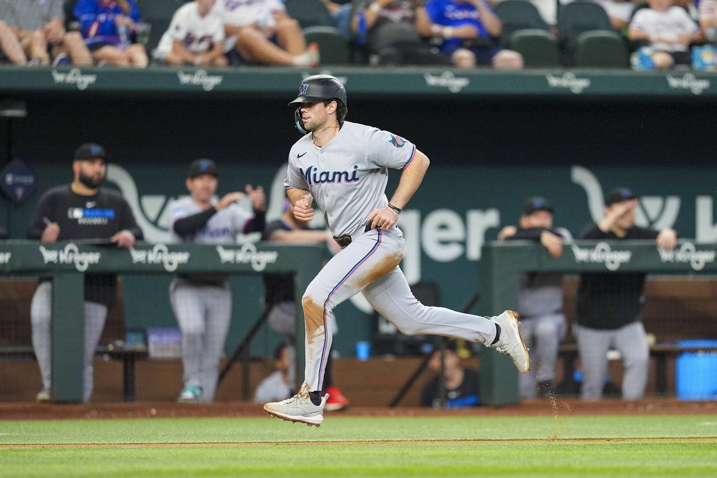 Marlins win 6th in a row with a 4-2 victory over Rangers, who have lost 7 straight | iNFOnews.ca Marlins win 6th in a row with a 4-2 victory over Rangers, who have lost 7 straight | iNFOnews.ca
