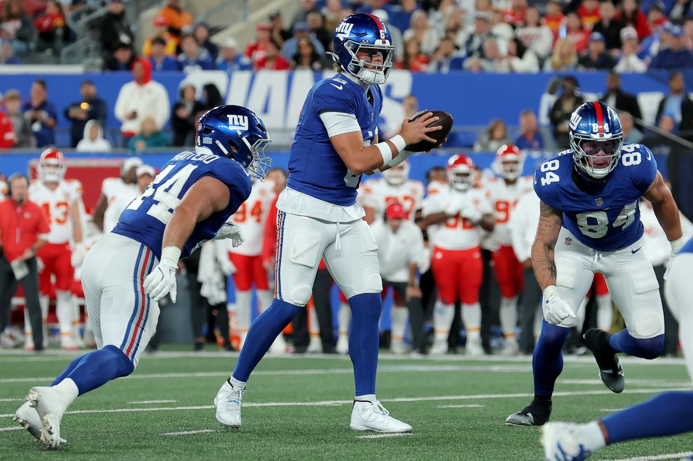 Jaxson Dart is 'ready' to be the Giants' starting QB. Brian Daboll won't say why change now | iNFOnews.ca