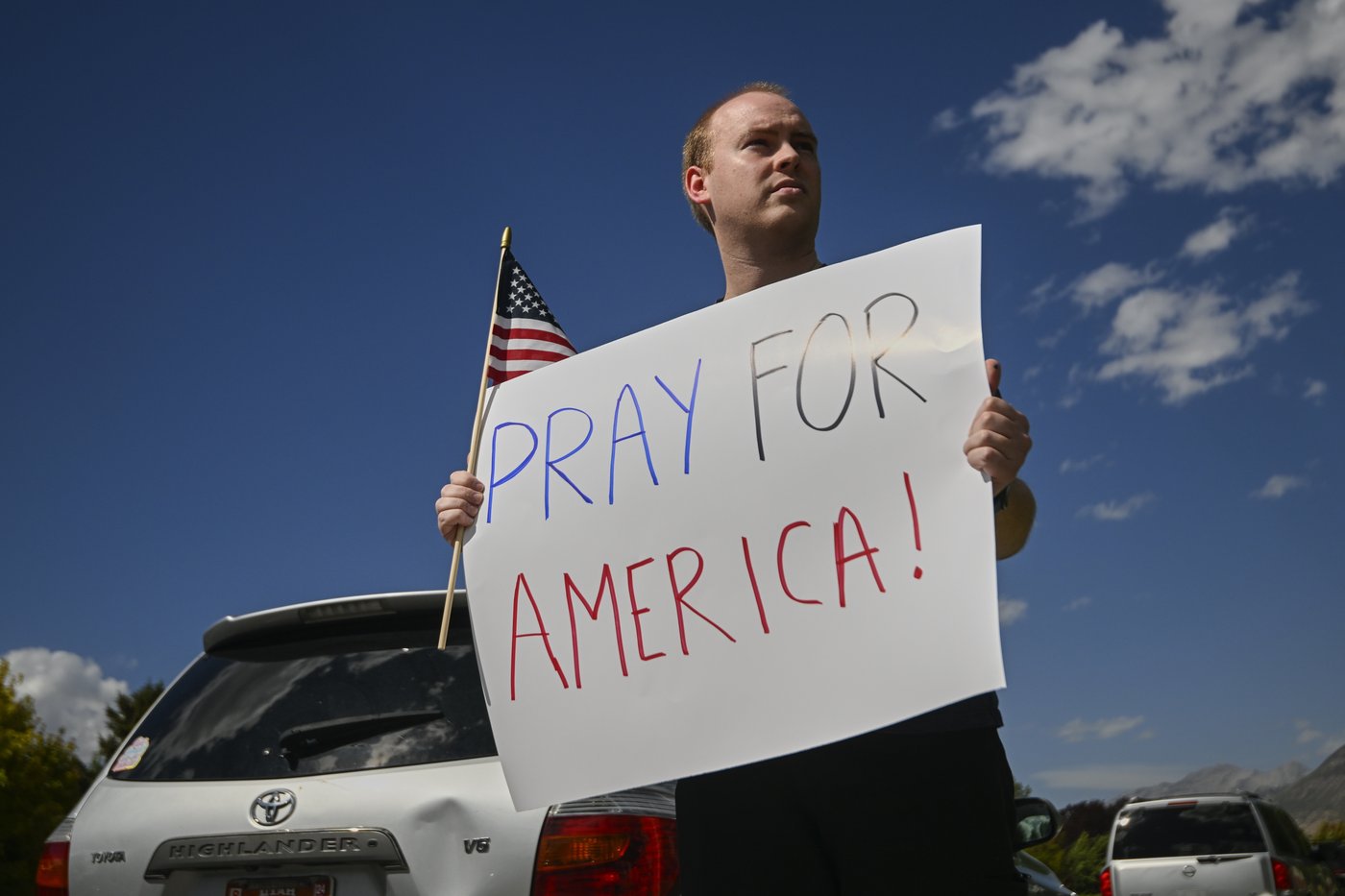 Photos from Utah Valley University before and after the shooting of Charlie Kirk | iNFOnews.ca