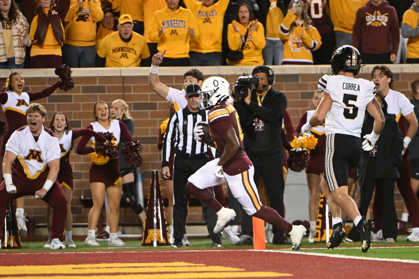 Koi Perich's interception return lifts Minnesota over Purdue 27-20 | iNFOnews.ca