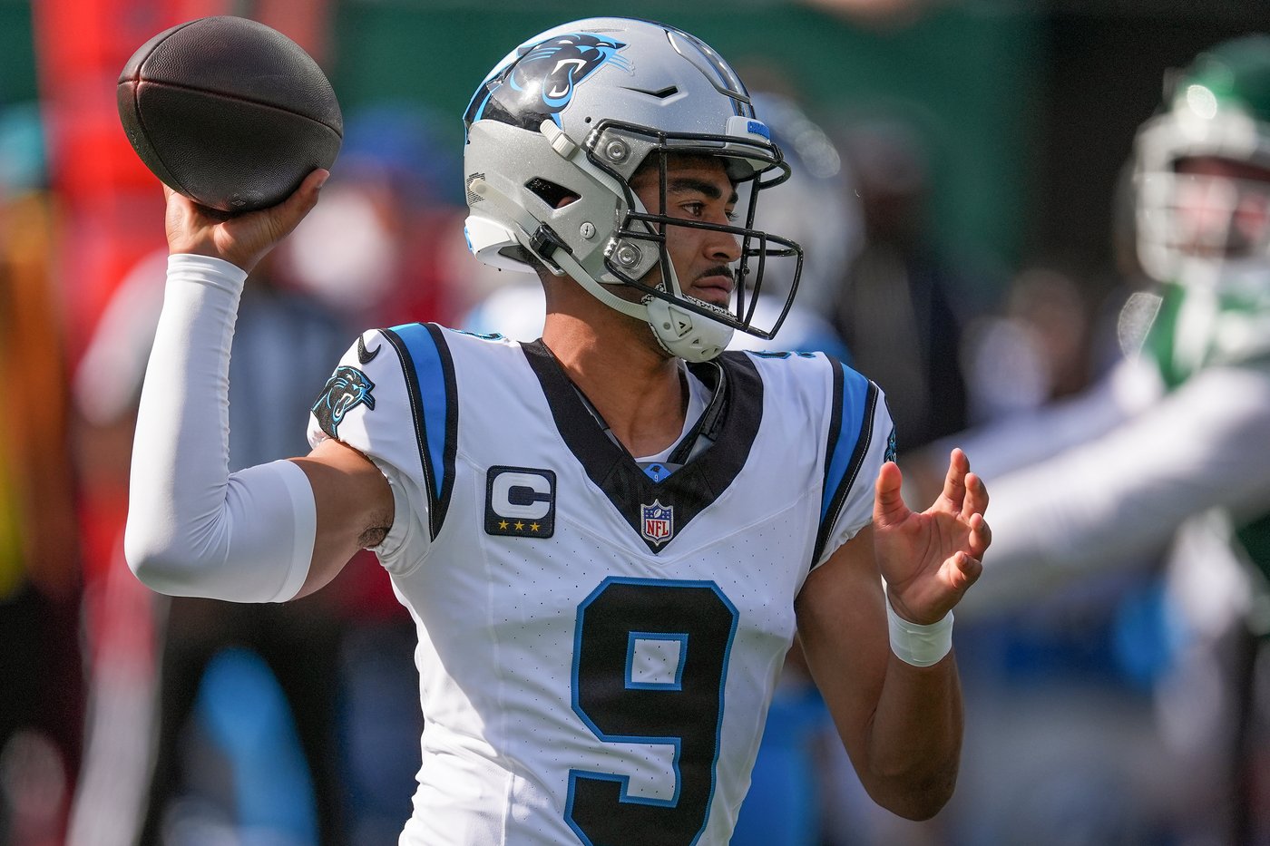 Panthers' Bryce Young leaves win over Jets with ankle injury, status uncertain for next week | iNFOnews.ca Panthers' Bryce Young leaves win over Jets with ankle injury, status uncertain for next week | iNFOnews.ca
