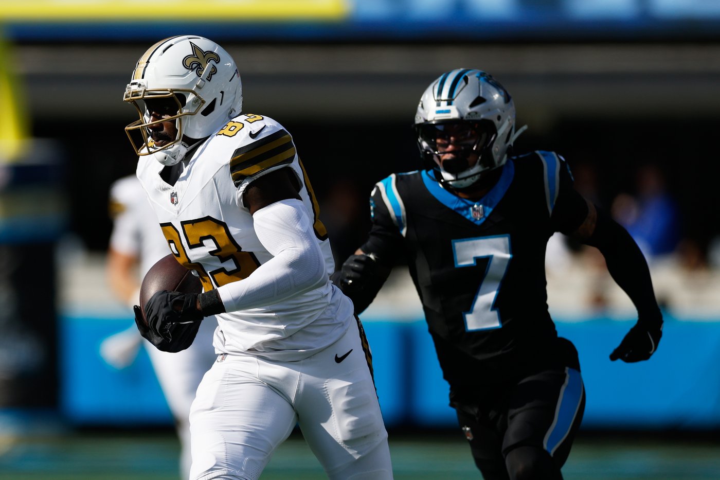 Fantasy plays: Players to start and sit for NFL Week 12 | iNFOnews.ca