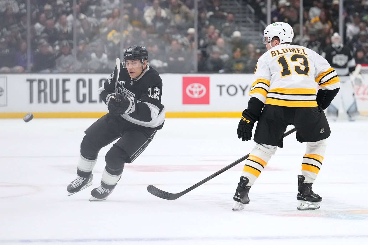Morgan Geekie scores twice to tie for NHL goals lead, Bruins beat Kings 2-1 in OT | iNFOnews.ca