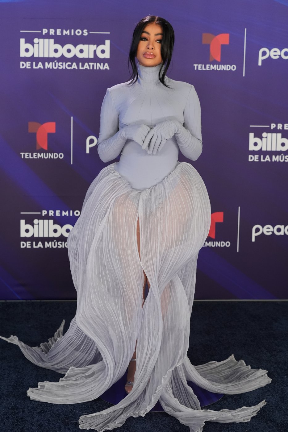 See the world in vertical: Top photos by AP's photojournalists | iNFOnews.ca