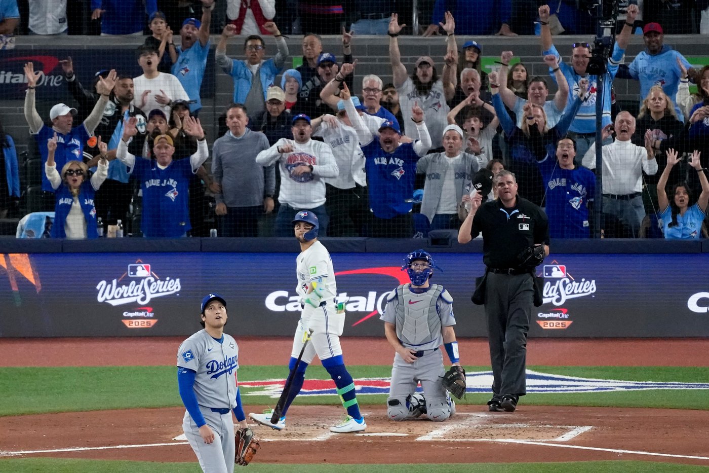 Photo Gallery: Dodgers beat Jays 5-4 to win World Series | iNFOnews.ca
