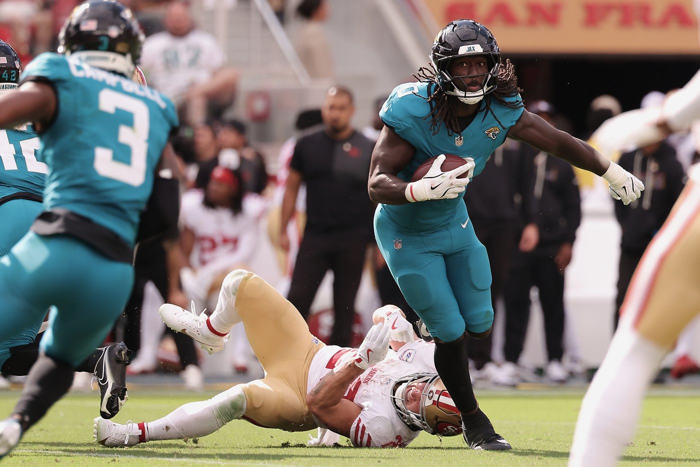 Linebacker Devin Lloyd is a defensive catalyst for the Jaguars' surprising start to the season | iNFOnews.ca