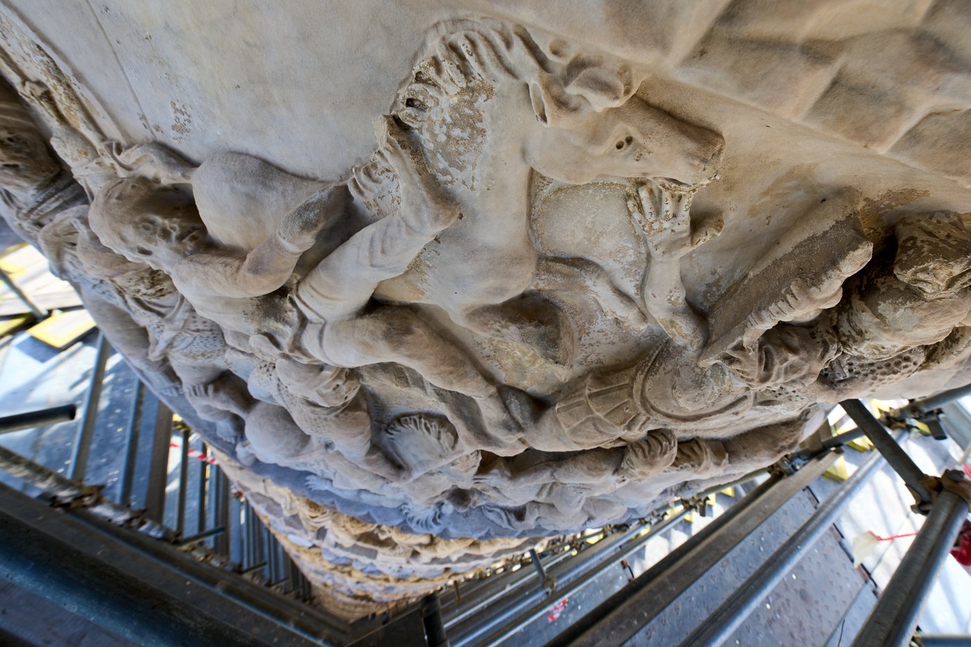 Restorers swap brushes for lasers in the first restoration of an iconic Roman monument in 40 years | iNFOnews.ca Restorers swap brushes for lasers in the first restoration of an iconic Roman monument in 40 years | iNFOnews.ca