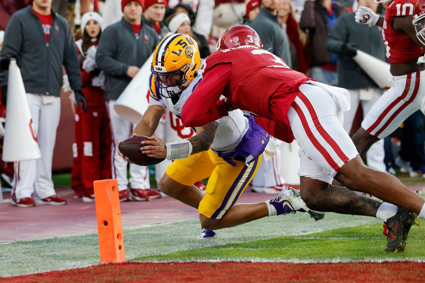 Mateer throws late TD pass, No. 8 Oklahoma beats LSU 17-13 to likely secure playoff spot | iNFOnews.ca Mateer throws late TD pass, No. 8 Oklahoma beats LSU 17-13 to likely secure playoff spot | iNFOnews.ca