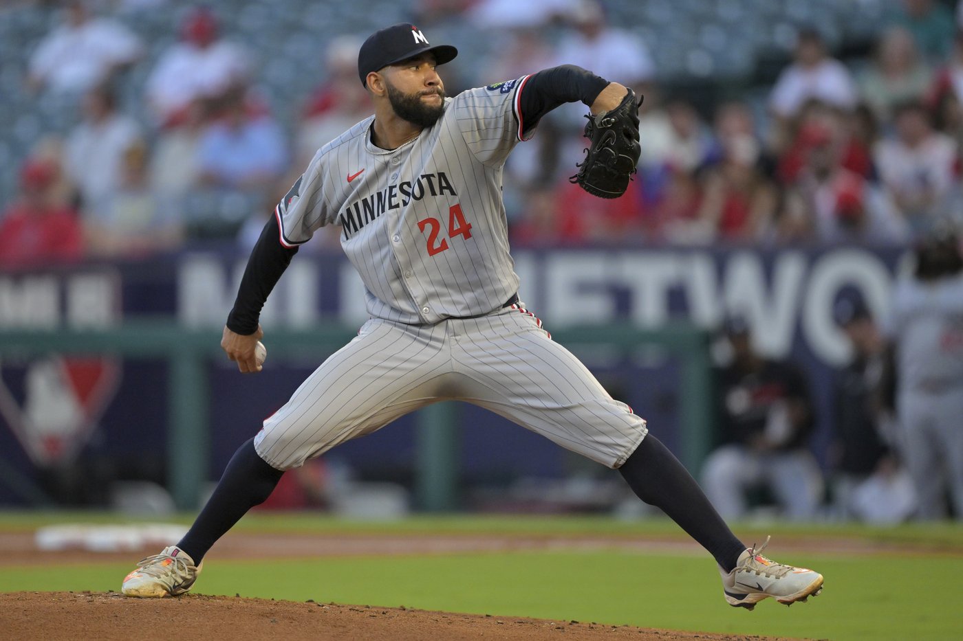 Royce Lewis hits 2 homers as Twins pound error-prone Angels 12-3 | iNFOnews.ca Royce Lewis hits 2 homers as Twins pound error-prone Angels 12-3 | iNFOnews.ca