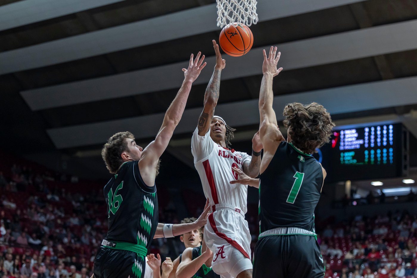 Labaron Philon scores 22 as No. 15 Alabama beats North Dakota 91-62 in season opener | iNFOnews.ca