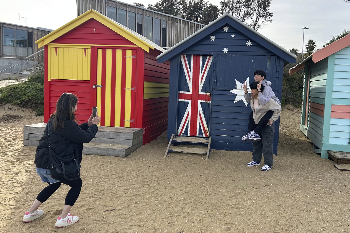 Australia's iconic beach boxes lack the comforts of home but can cost more than a house | iNFOnews.ca