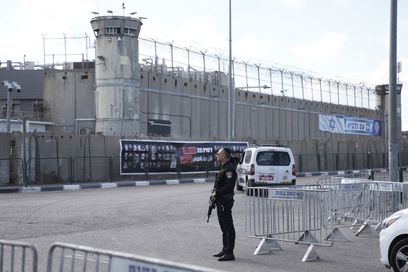 Israel frees some Gaza medical staff, but a prominent hospital chief remains imprisoned | iNFOnews.ca