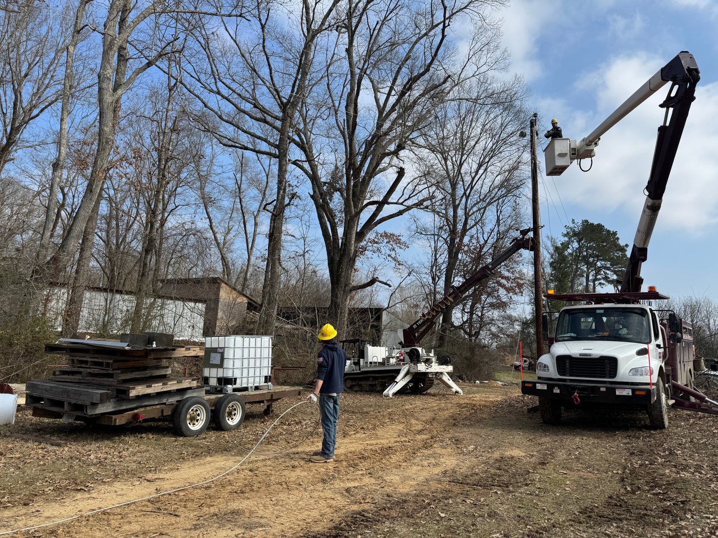 Thousands face another arctic blast without power as East Coast preps for a storm | iNFOnews.ca