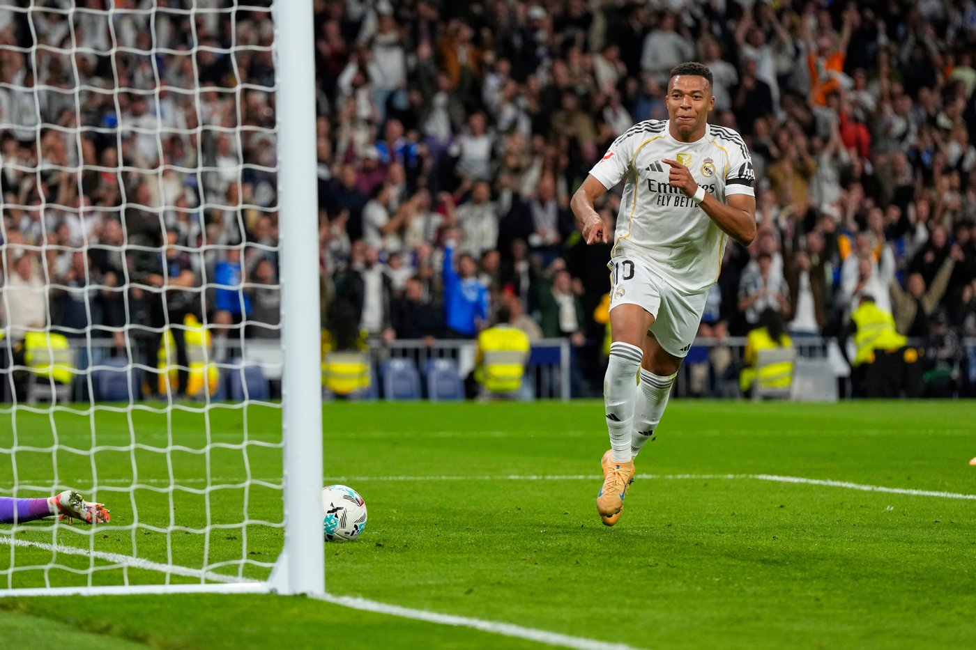Kylian Mbappe scores two more as Real Madrid beats Valencia 4-0, Villarreal up to second | iNFOnews.ca Kylian Mbappe scores two more as Real Madrid beats Valencia 4-0, Villarreal up to second | iNFOnews.ca
