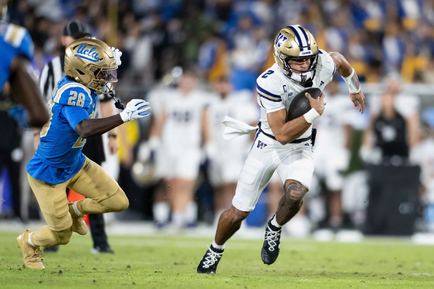 Washington routs UCLA 48-14 behind 4 TDs by Demond Williams Jr. | iNFOnews.ca