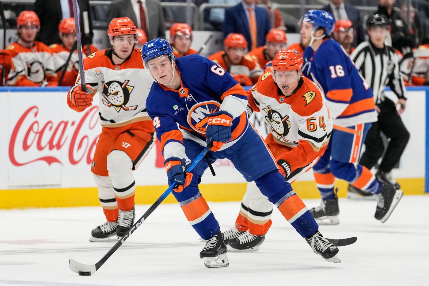 Anders Lee scores twice as Islanders beat Ducks 5-2 | iNFOnews.ca