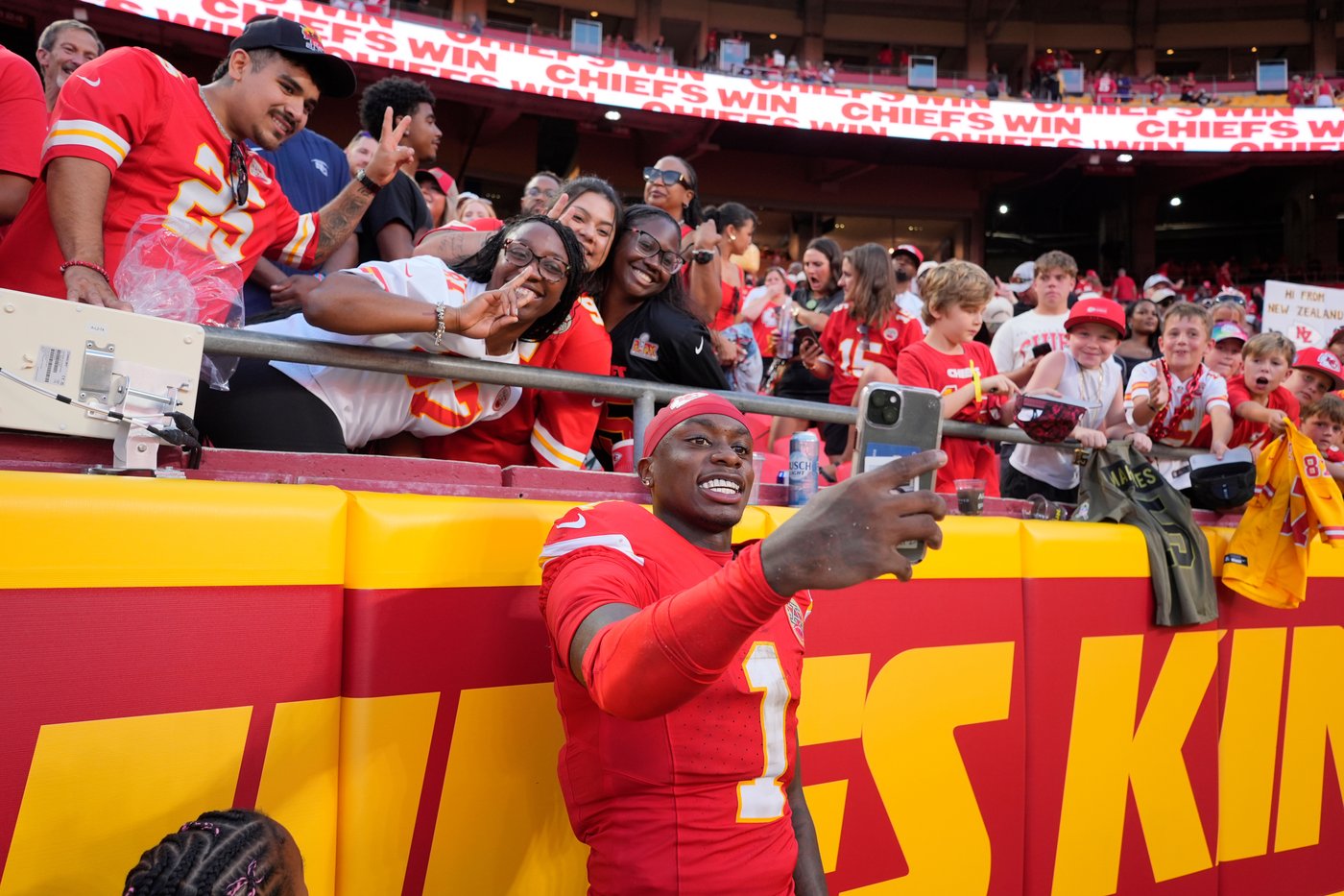 Jaguars without starting DE Travon Walker for MNF. Chiefs WR Xavier Worthy available | iNFOnews.ca