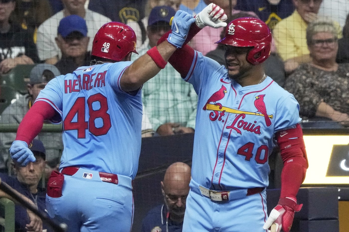 Playoff-bound Brewers rally from 5 runs down to beat skidding Cardinals 9-8 in 10 innings | iNFOnews.ca