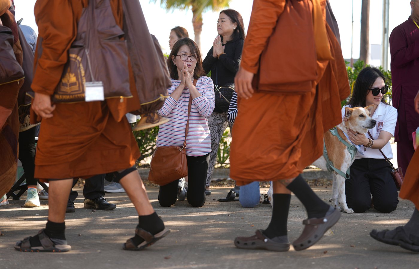 Buddhist monks resume 2,300-mile walk for peace after accident near Houston | iNFOnews.ca