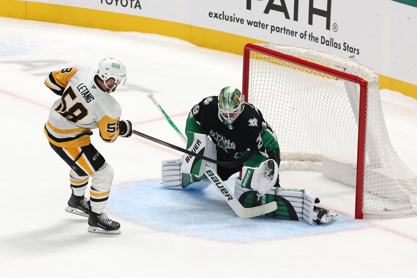 Sorokin, Oettinger, Verhaeghe named NHL's three stars of the week | iNFOnews.ca