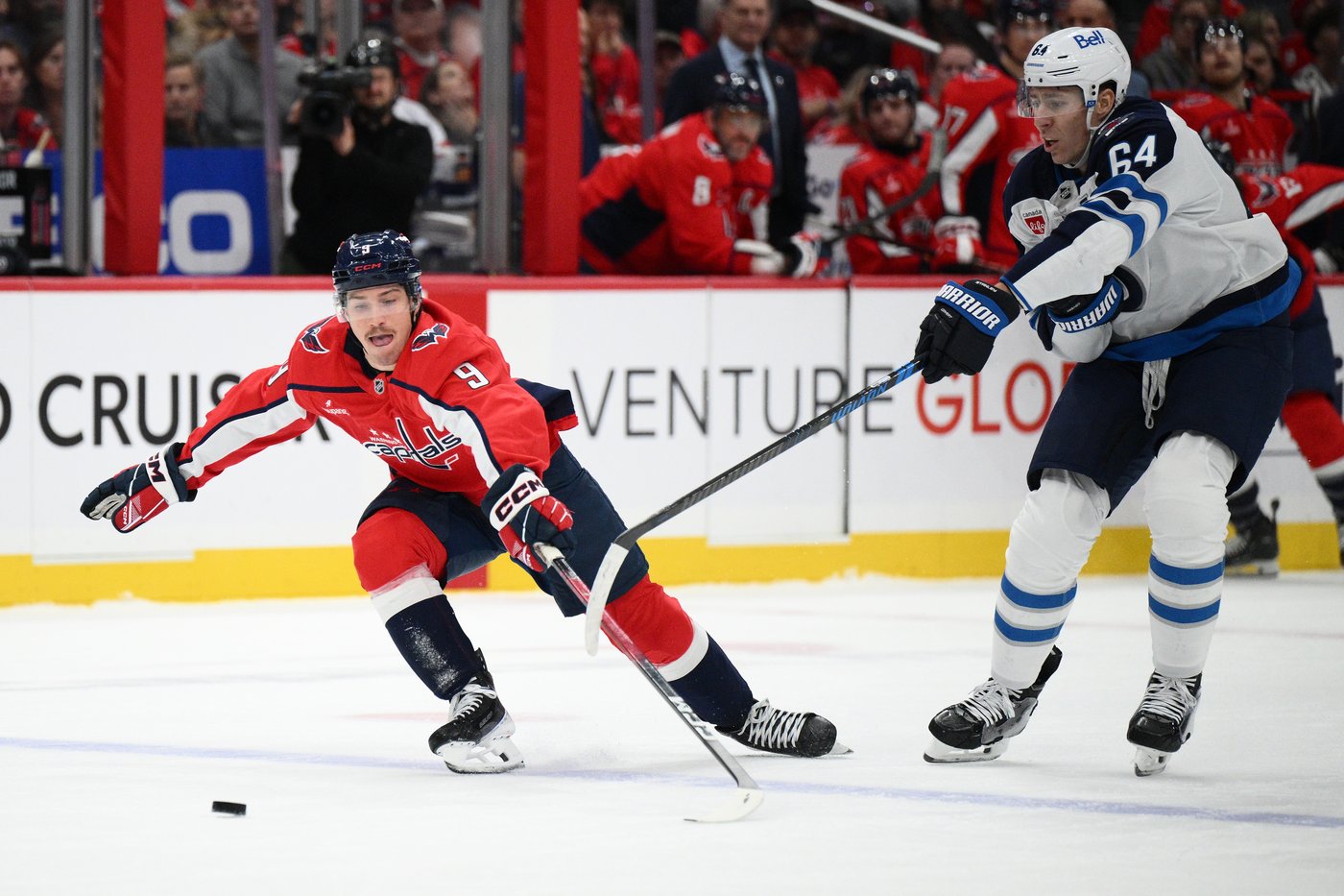 Capitals place goalie Charlie Lindgren, forward Ryan Leonard on injured reserve | iNFOnews.ca Capitals place goalie Charlie Lindgren, forward Ryan Leonard on injured reserve | iNFOnews.ca